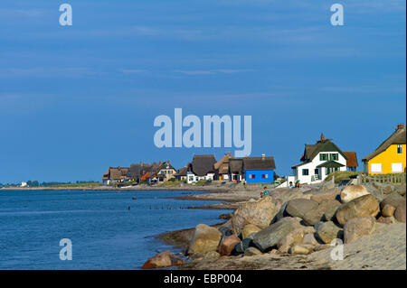 Edifici residenziali sulla Graswarder, Germania, Schleswig-Holstein, Ostholstein, Heiligenhafen Foto Stock