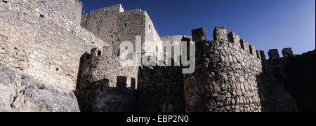 Castello dei Cavalieri di San Giovanni di Gerusalemme, del XII secolo. A Consuegra. Provincia di Toledo, Spagna Foto Stock