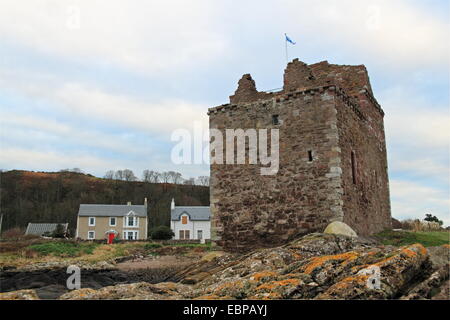 Portencross Castello e borgo, testa di Farland, West Kilbride, North Ayrshire, in Scozia, Gran Bretagna, Regno Unito, Gran Bretagna, Europa Foto Stock