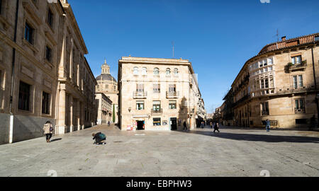 SALAMANCA, Spagna - 21 novembre 2014: è una delle più importanti città universitarie in Spagna e fornisce il 16% della Spagna mar Foto Stock