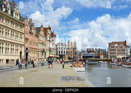 Korenlei banchina del porto vecchio, Gand, Fiandre, in Belgio, Europa Foto Stock