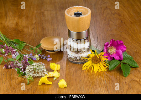 Spice mola con fiore di sale aromatizzato, wit fiori commestibili Foto Stock