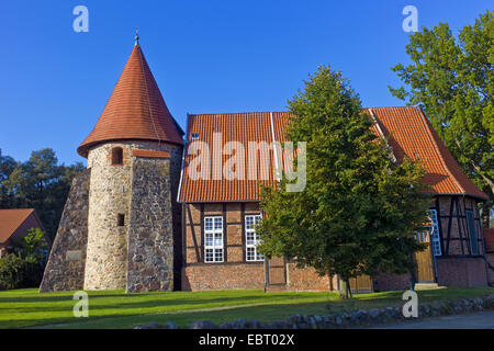 Evangelica di Saint Remigius chiesa rotonda torre-chiesa , Germania, Bassa Sassonia Foto Stock