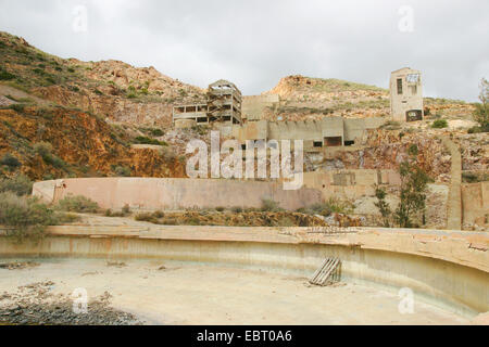 Ex miniera d'oro a Rodalquilar, Spagna, Andalusia, Parco Nazionale Cabo de Gata Foto Stock