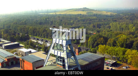 Vista aerea a doppio avvolgimento rack torre di dismesse carbone dismesse miniera Ewald, in Germania, in Renania settentrionale-Vestfalia, la zona della Ruhr, Herten Foto Stock