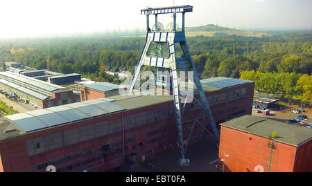 Vista aerea a doppio avvolgimento rack torre di dismesse carbone dismesse miniera Ewald, in Germania, in Renania settentrionale-Vestfalia, la zona della Ruhr, Herten Foto Stock