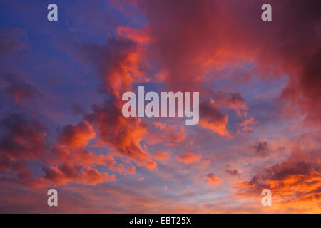 Cielo nuvoloso tramonto, Svizzera Foto Stock