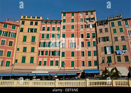 Camogli resort Village le tipiche case colorate- Genova - Liguria - Italia Foto Stock