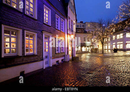 Città vecchia di Luedenscheid in serata, in Germania, in Renania settentrionale-Vestfalia, Sauerland, Luedenscheid Foto Stock