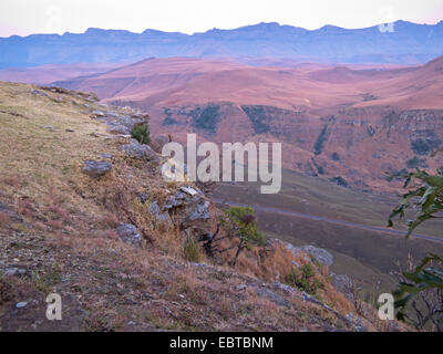 Panorama in corrispondenza del gigante montagne Castello, Sud Africa, Kwazulu-Natal, Drakensberge Foto Stock