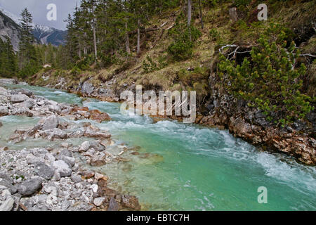 Headwater del fiume Isar in Hinterautal, Austria, Tirolo, montagne Karwendel Foto Stock