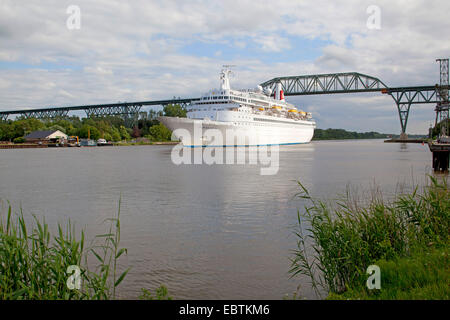 MS Black Watch nel canale di Kiel, Germania, Schleswig-Holstein, Dithmarschen Foto Stock