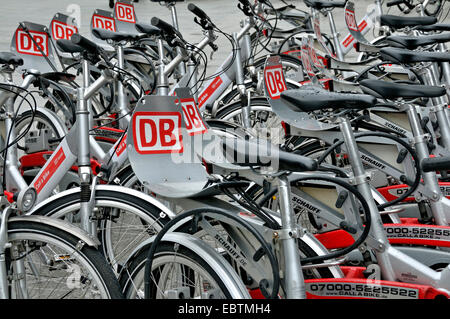 Noleggio di biciclette di Deutsche Bahn AG, Germania, Colonia Foto Stock