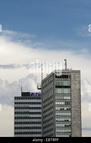 Edifici a più piani nella città di Essen, in Germania, in Renania settentrionale-Vestfalia, la zona della Ruhr, Essen Foto Stock