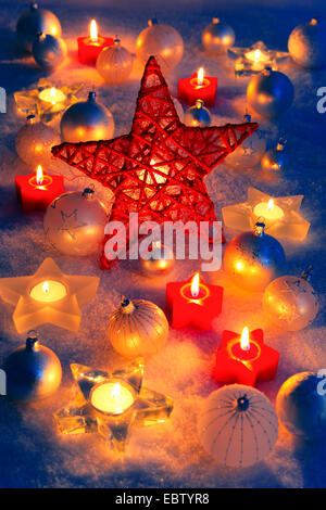 Accesa decorazione di Natale Foto Stock