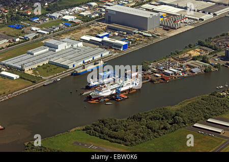 Camicie passeggero sul bacino di carenaggio, Germania, Bremerhaven Foto Stock