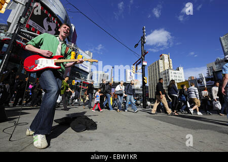 Musicista di strada, Canada Ontario, Toronto Foto Stock