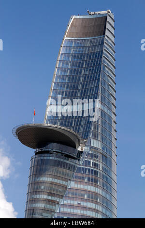 Eliporto sul Bitexco Financial torre lungo il Fiume Saigon in Ho Chi Minh City, Vietnam. Foto Stock
