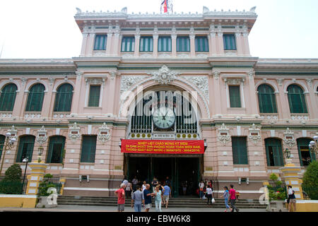 Esterno del Saigon Central Post Office situato nel centro cittadino di Ho Chi Minh City, Vietnam. Foto Stock