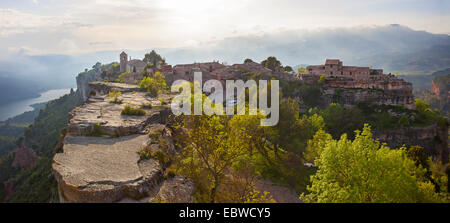 Siurana villaggio nella provincia di Tarragona (Spagna) Foto Stock