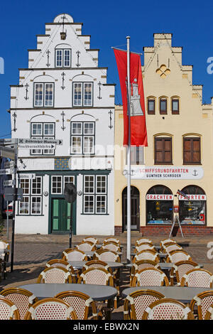 Case storiche a luogo di mercato, Germania, Schleswig-Holstein, Friedrichstadt Foto Stock