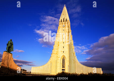 La famosa chiesa Hallgrims - edificio più alto in Islanda, l'Islanda, Reykjavik Foto Stock