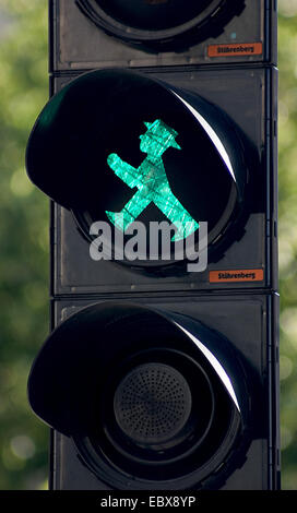 Ampelmaennchen, verde semaforo pedonale, Germania Berlino Foto Stock