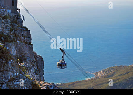 Vista dalla Montagna della Tavola su la funivia del Signal Hill, Sud Africa, Città del Capo Foto Stock