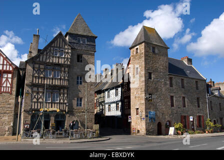 Tours d'armateurs,torri degli armatori, Francia, Bretagna, Côte de Granit Rose, Treguier Foto Stock