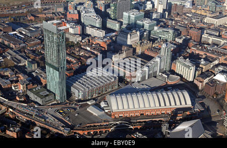 Vista aerea di Beetham Tower e Manchester Central Convention Complex o G-Mex Centre di Manchester, Regno Unito Foto Stock