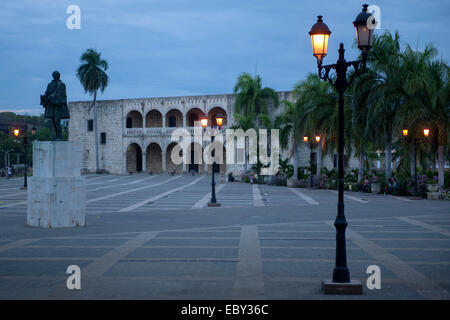 Dominikanische Republik, Santo Domingo, Zona Colonial, Plaza de la Hispanidad, Alcazar de Colon, Palast des 1.Vizekönigs Amerika Foto Stock