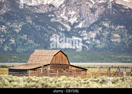 Stati Uniti d'America, Wyoming Grand Teton National Park, Morman fila, date dal 1890, John Moulton Homestead, granaio Foto Stock