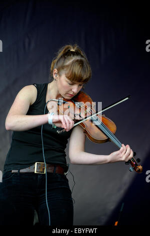 Festival acustico della Gran Bretagna presso Uttoxeter Racecourse dotate: Moulettes dove: Uttoxeter, Regno Unito quando: 27 Maggio 2014 Foto Stock