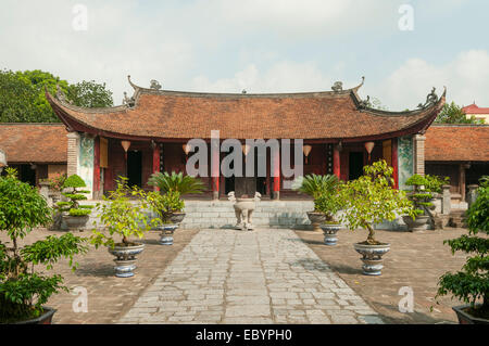Thong Bao tempio, Co Loa, Hanoi, Vietnam Foto Stock