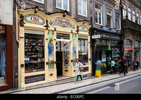 Chå Apérola fare Bolhåo Café di Porto, Portogallo. Foto Stock