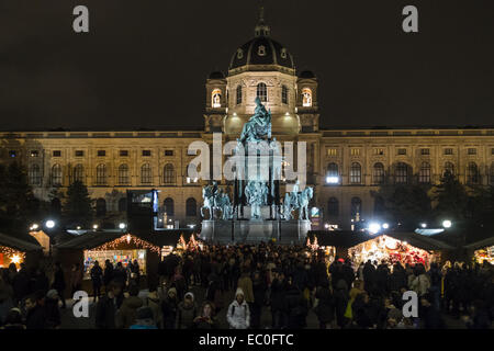 Villaggio di Natale, il Mercatino di Natale a Vienna Art Museum di Vienna Austria Foto Stock