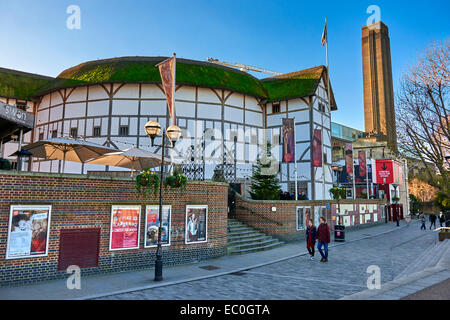 Il Globe Theatre è un teatro di Londra associato a William Shakespeare. Foto Stock