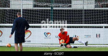 England Football Team prendere parte a una sessione di formazione davanti a questo weekend di aiuto di calcio 2014 con: Jamie Theakston dove: Londra, Regno Unito quando: 04 Giu 2014 Foto Stock