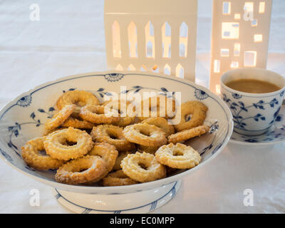 Danese tradizionale in casa dolce vaniglia biscotti di Natale Foto Stock