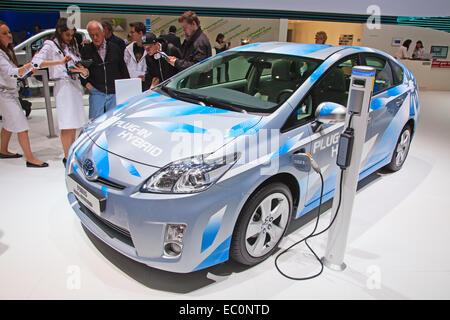 Ginevra - Marzo 8: La Toyota Prius Plug-in hybrid anteprima sul display del 81st International Motor Show Palexpo-Geneva di Marc Foto Stock