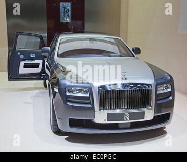 Ginevra - Marzo 8: La Rolls Royce Phantom Spirito sul display al 81st International Motor Show Palexpo-Geneva su Marzo 8; 2011 Foto Stock