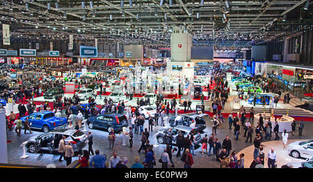 Ginevra - Marzo 8: La sala principale e la 81st International Motor Show Palexpo-Geneva su Marzo 8; 2011 a Ginevra, Svizzera. Foto Stock