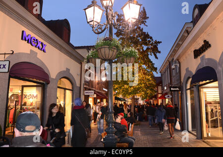 Shopping a McArthur Glen DOC, Roermond Paesi Bassi Foto Stock