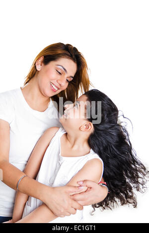 Indian madre con bambino divertimento Foto Stock