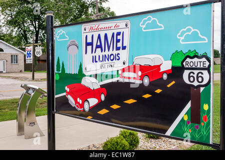 Illinois Hamel, autostrada storica Route 66, cartello, murale, arte, IL140902025 Foto Stock