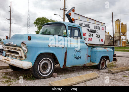 Illinois Hamel, strada storica Route 66, camion di prelievo Chevrolet, antiquariato, IL140902038 Foto Stock