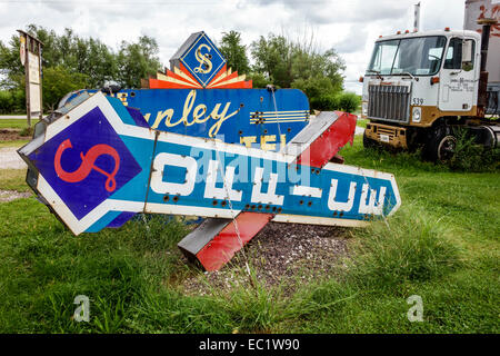 Illinois, Midwest, Staunton, Main Street, autostrada storica Route 66, Henry Ra66it Ranch, Old Signs, americana, coniglio, visitatori viaggio turistico tour Foto Stock