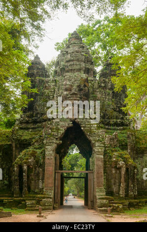 Porta Vittoria di Angkor Thom, Siem Reap, Cambogia Foto Stock