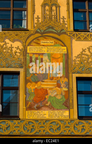 Murale, affreschi del XVI secolo, Ulmer town hall, Ulm, Giura Svevo, Baden-Württemberg, Germania Foto Stock