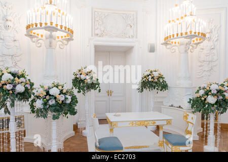 Cerimonia di nozze hall pronto per il giovane e gli ospiti Foto Stock